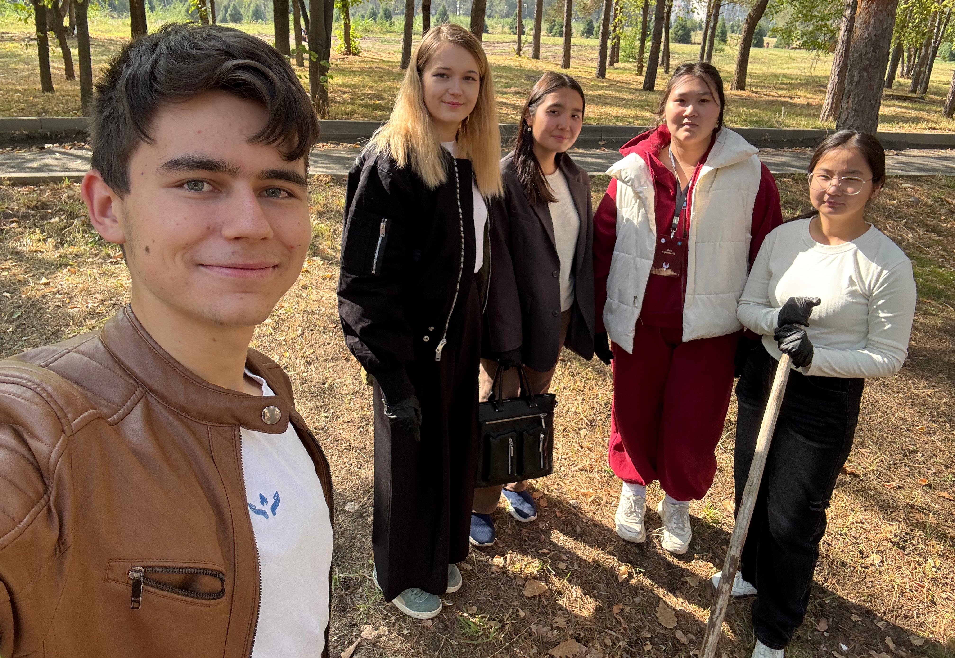 Студенттердің «Таза Қазақстан» эко-практикасы